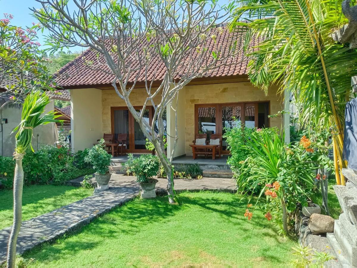 Beach Side Amed Delem Family Ambat Bagian luar foto